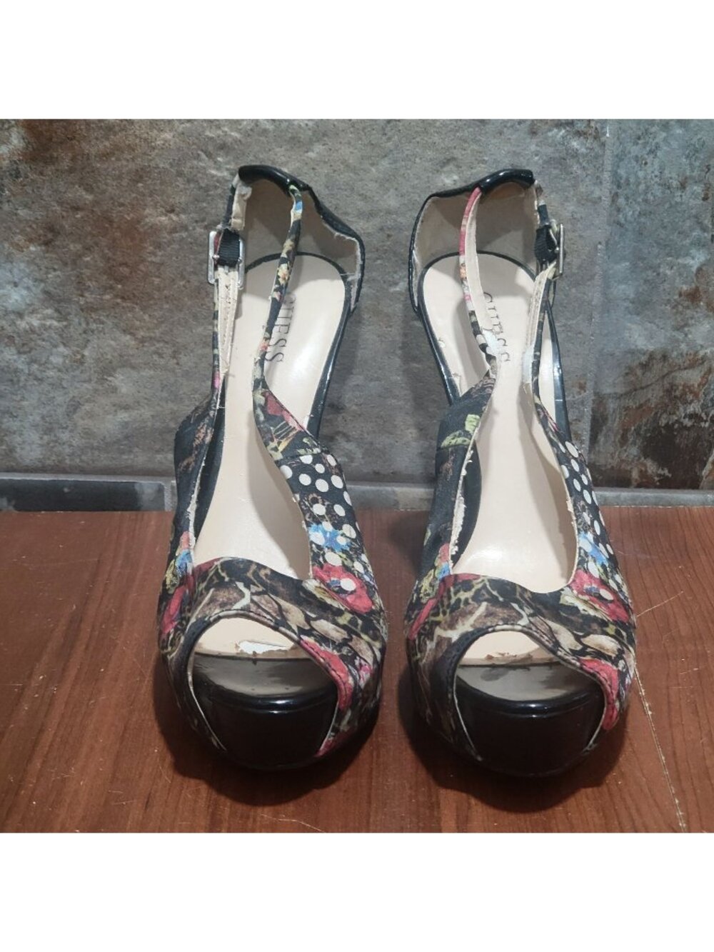 Guess Multi Print Peep Toe Platform Heels Strappy Strap Sandals 10M Flaking